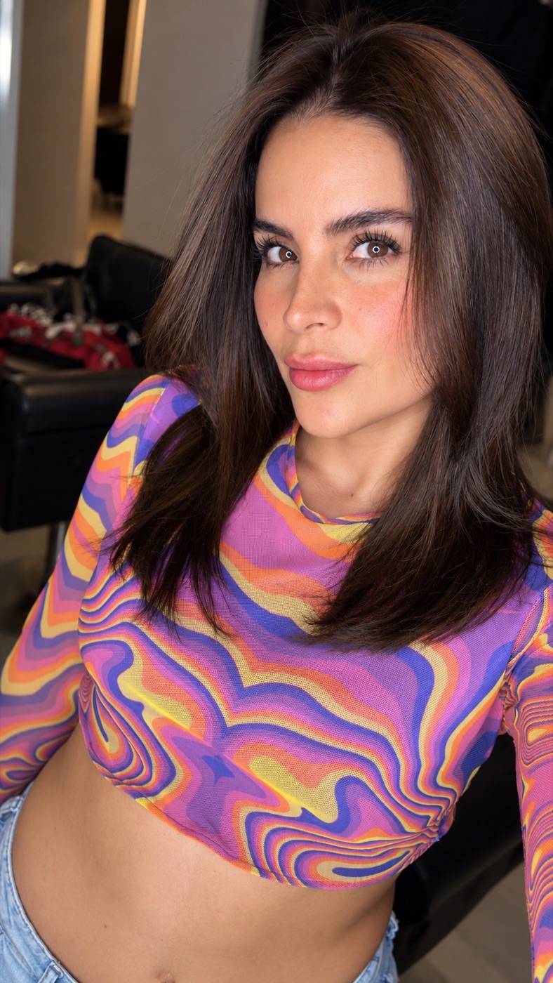 Alejandra, la comediante detrás de La Mona